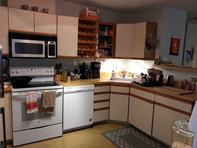 1850 Beacon 203, Brookline, MA 02445
