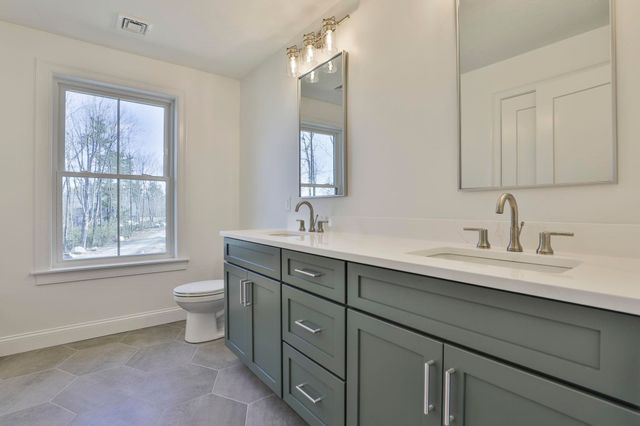 49 Countryside Drive, Brookline, NH 03033