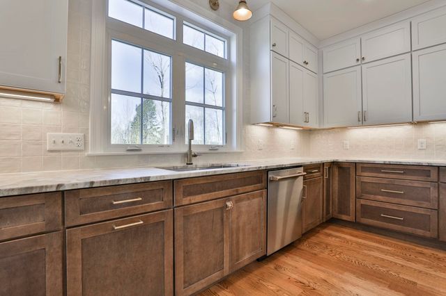 49 Countryside Drive, Brookline, NH 03033