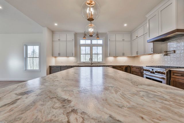 49 Countryside Drive, Brookline, NH 03033