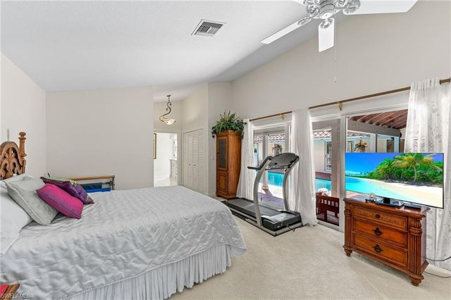 1930 Blackstone CIR, Naples, FL 34109