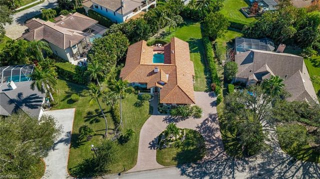 1930 Blackstone CIR, Naples, FL 34109