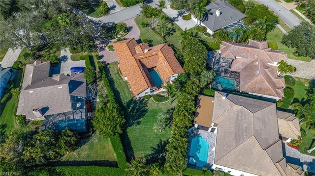 1930 Blackstone CIR, Naples, FL 34109