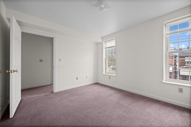 311 Catherine St, Mckees Rocks, PA 15136