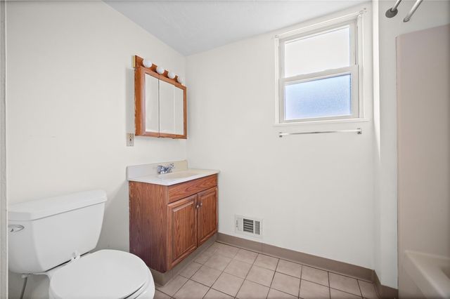 311 Catherine St, Mckees Rocks, PA 15136