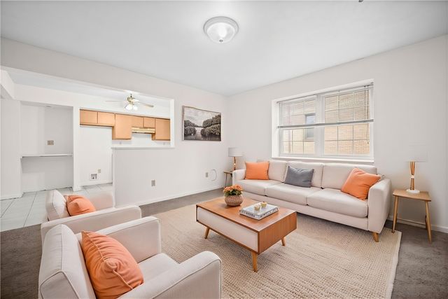 311 Catherine St, Mckees Rocks, PA 15136