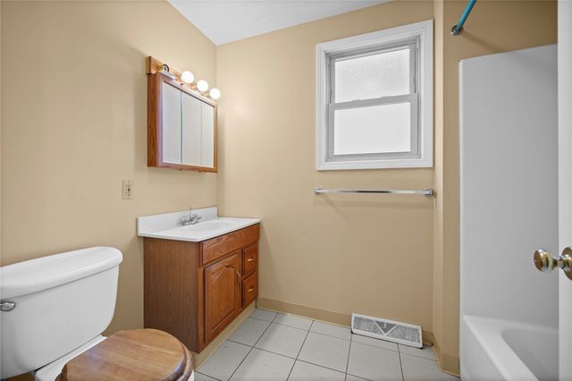 311 Catherine St, Mckees Rocks, PA 15136