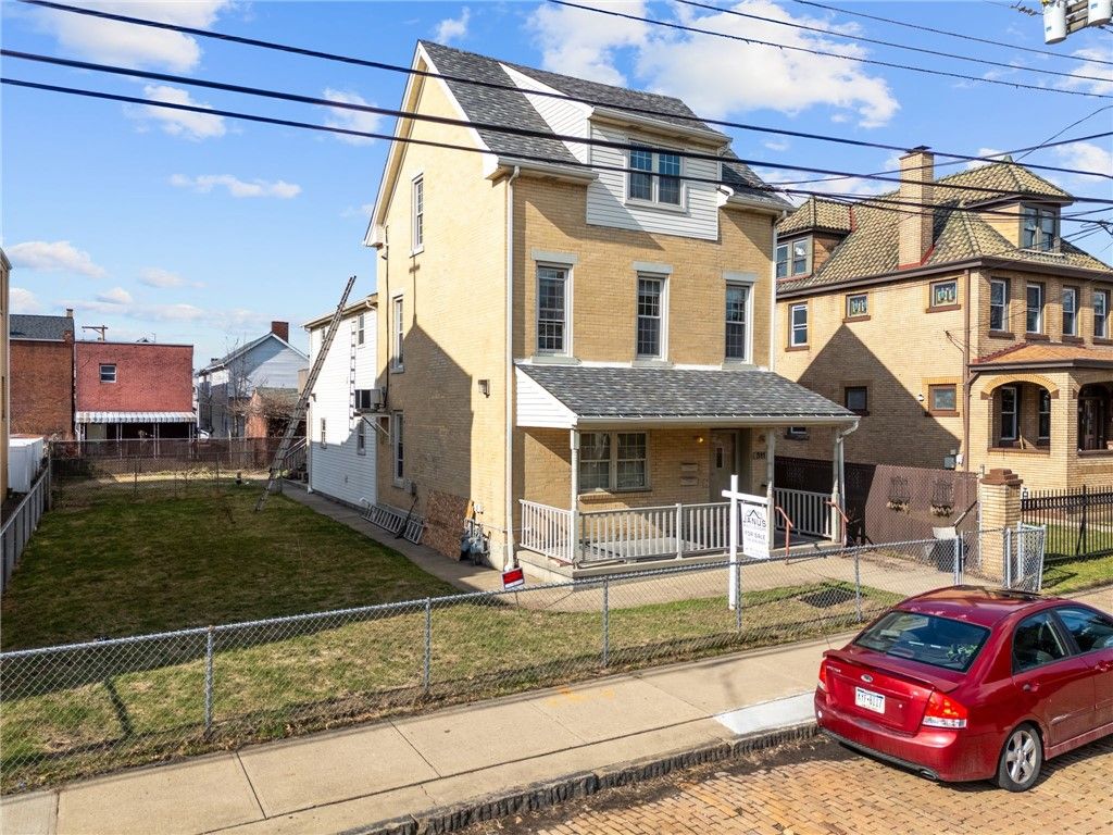 311 Catherine St, Mckees Rocks, PA 15136