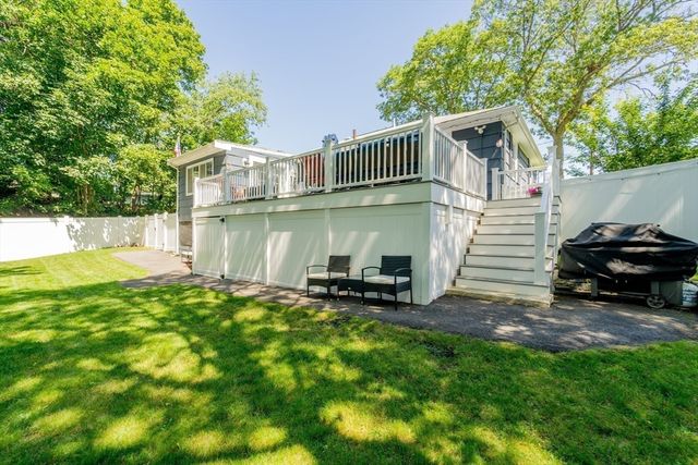 20 Oak Ridge Cir, Lynn, MA 01904