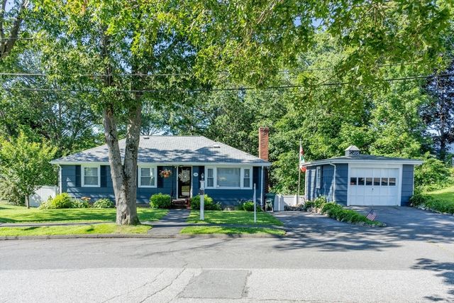 20 Oak Ridge Cir, Lynn, MA 01904