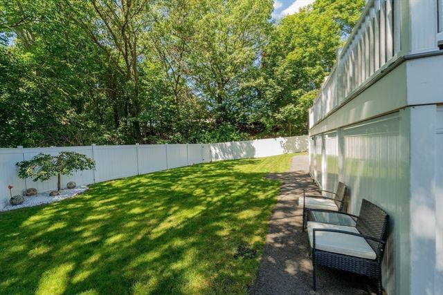20 Oak Ridge Cir, Lynn, MA 01904