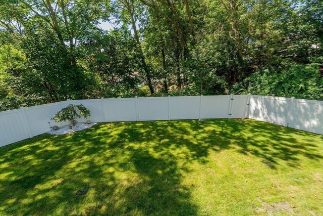 20 Oak Ridge Cir, Lynn, MA 01904