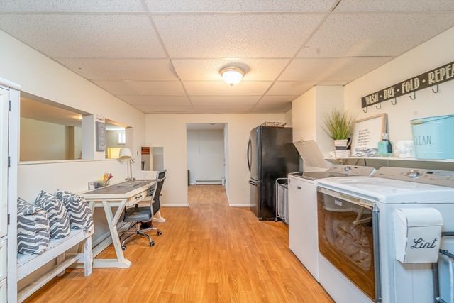 20 Oak Ridge Cir, Lynn, MA 01904
