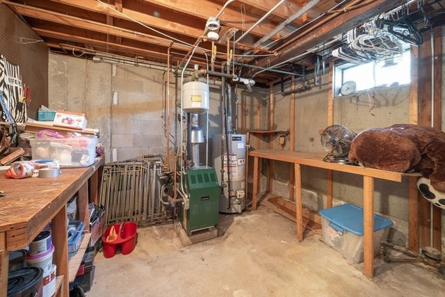 20 Oak Ridge Cir, Lynn, MA 01904