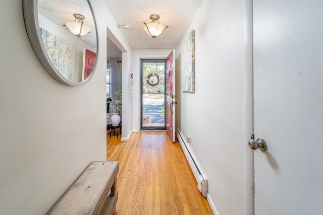 20 Oak Ridge Cir, Lynn, MA 01904