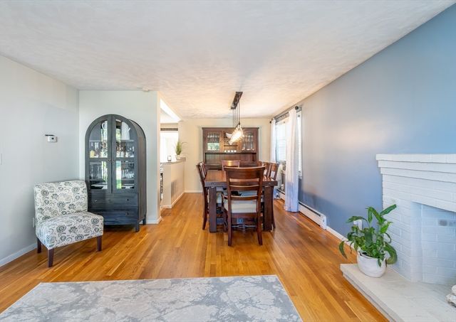 20 Oak Ridge Cir, Lynn, MA 01904