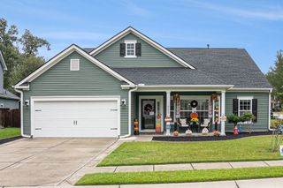 8438 Middle River Way, North Charleston, SC 29420