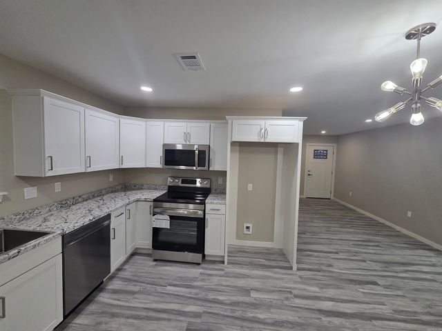 305 Thomas Circle, Lonoke, AR 72086