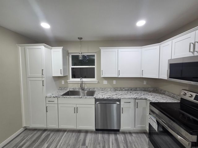 305 Thomas Circle, Lonoke, AR 72086