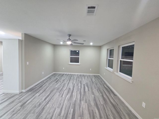 305 Thomas Circle, Lonoke, AR 72086