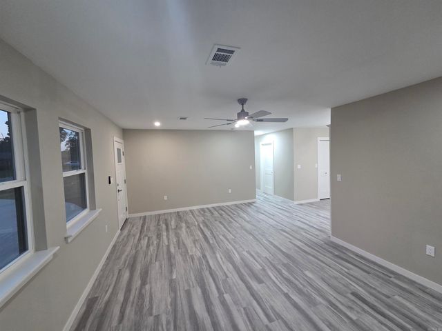 305 Thomas Circle, Lonoke, AR 72086