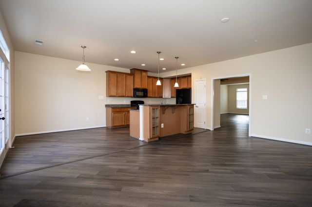 7408 BRUNSON CIR, Gainesville, VA 20155