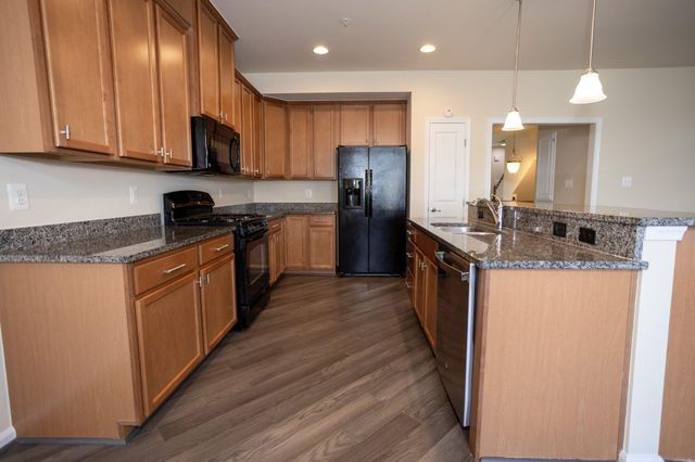 7408 BRUNSON CIR, Gainesville, VA 20155