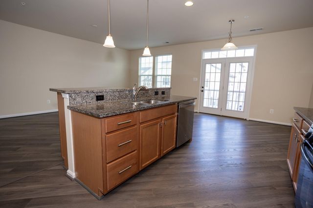 7408 BRUNSON CIR, Gainesville, VA 20155