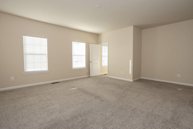 7408 BRUNSON CIR, Gainesville, VA 20155
