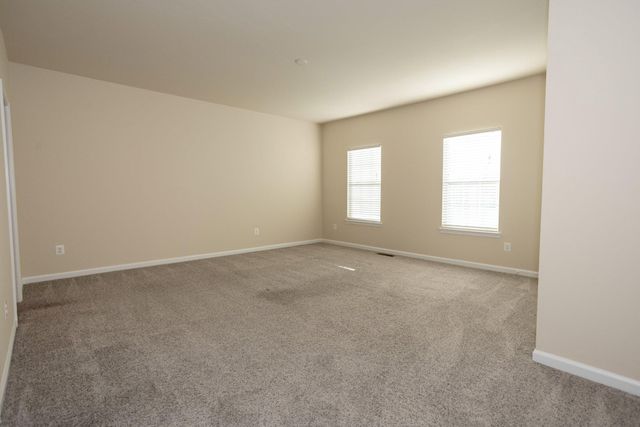7408 BRUNSON CIR, Gainesville, VA 20155