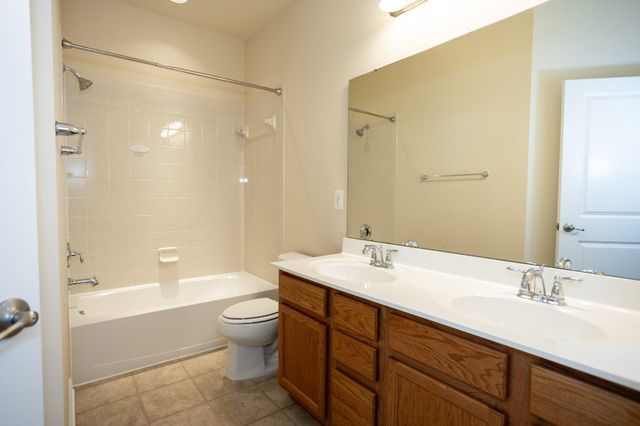 7408 BRUNSON CIR, Gainesville, VA 20155