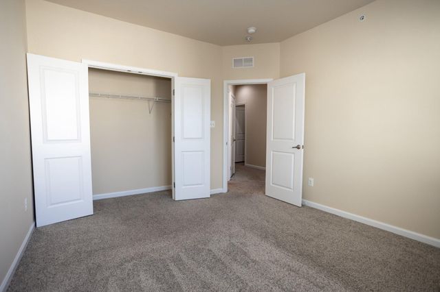7408 BRUNSON CIR, Gainesville, VA 20155