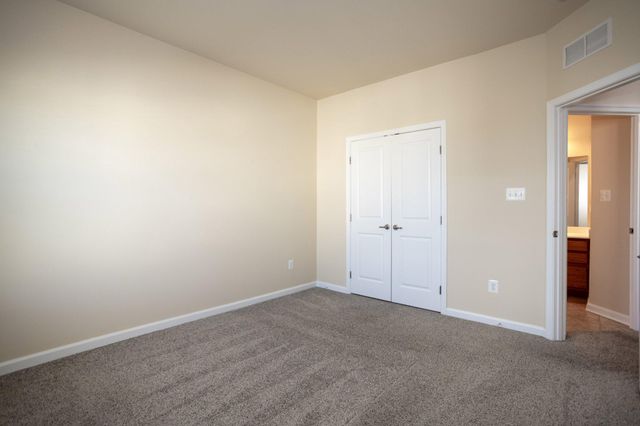 7408 BRUNSON CIR, Gainesville, VA 20155