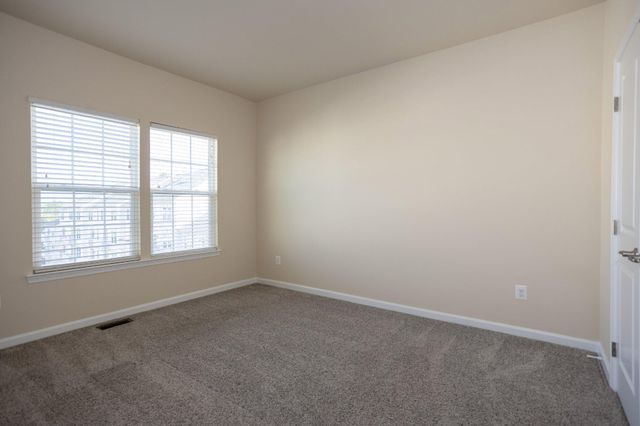 7408 BRUNSON CIR, Gainesville, VA 20155