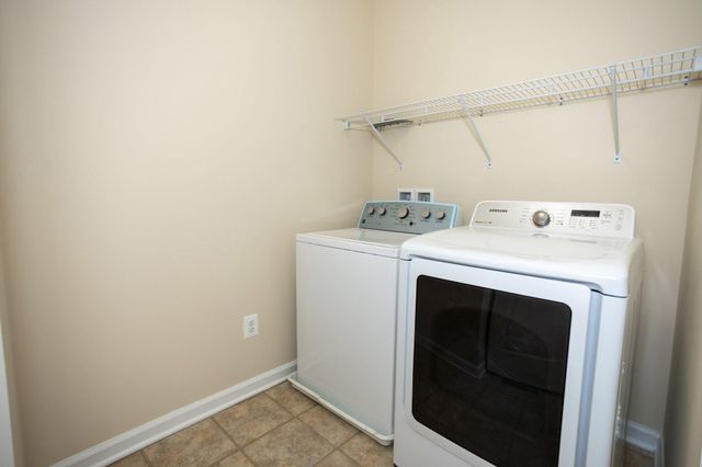 7408 BRUNSON CIR, Gainesville, VA 20155