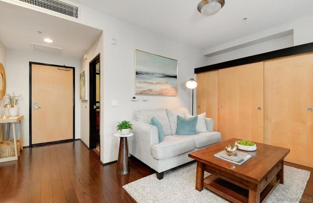 1551 4Th Ave 504, San Diego, CA 92101