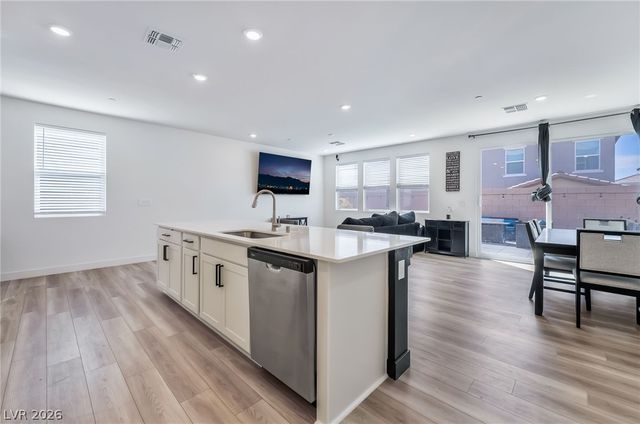 670 Tranquil Bay Court, Henderson, NV 89002