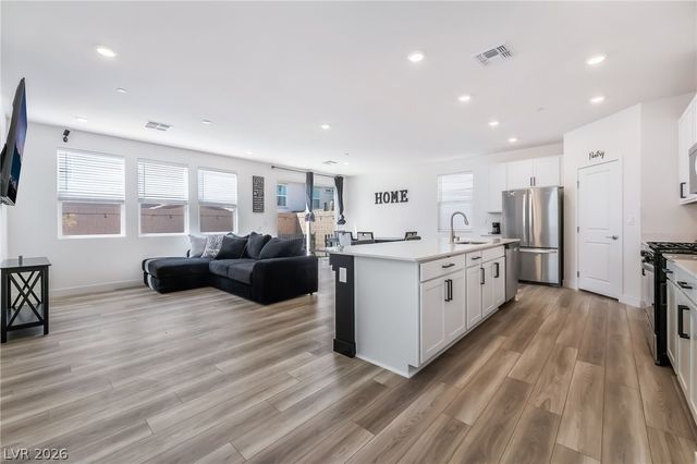 670 Tranquil Bay Court, Henderson, NV 89002
