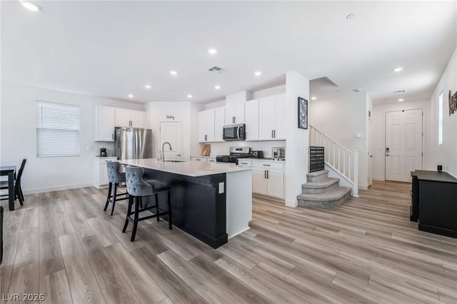 670 Tranquil Bay Court, Henderson, NV 89002