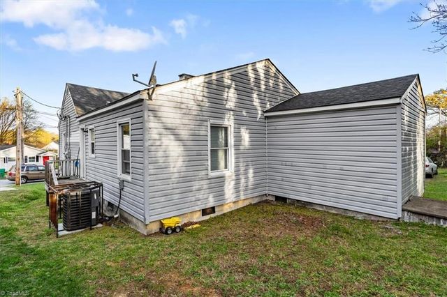 210 Morgan Place, High Point, NC 27260