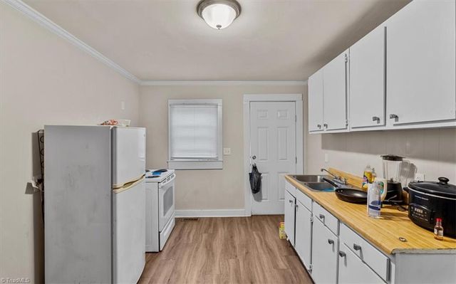 210 Morgan Place, High Point, NC 27260