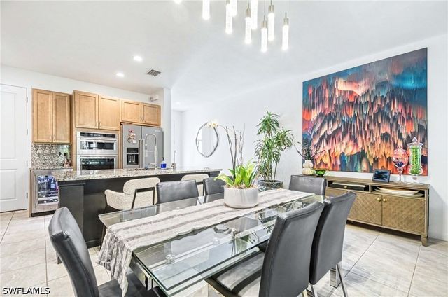 13045 Pembroke DR, Naples, FL 34105