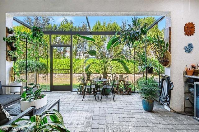13045 Pembroke DR, Naples, FL 34105