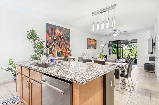 13045 Pembroke DR, Naples, FL 34105