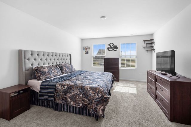 7633 Stonecrop Lane, Joliet, IL 60431