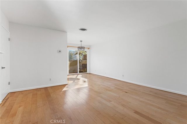 11138 Aqua Vista 43, Studio City, CA 91602