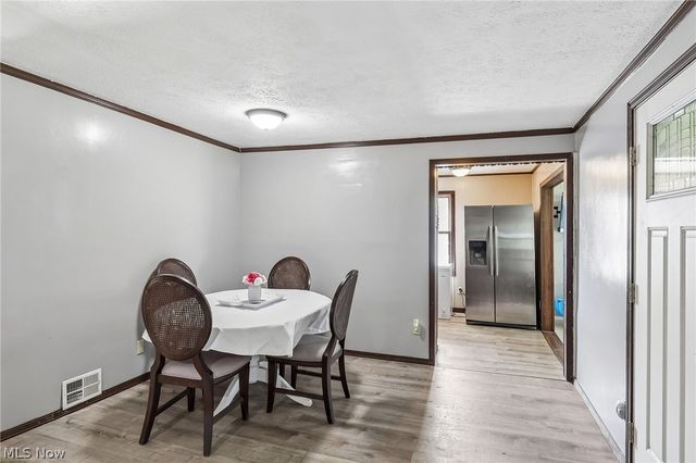 912 Maplewood Avenue, Painesville Twp, OH 44077