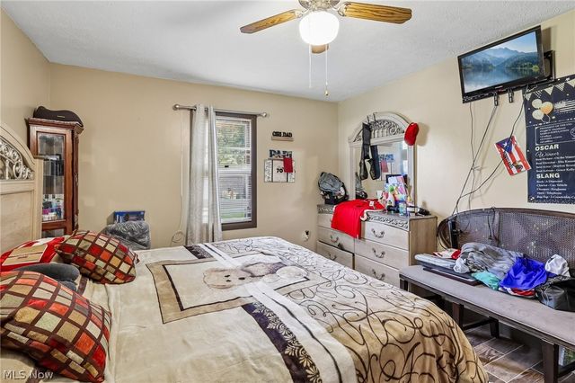 912 Maplewood Avenue, Painesville Twp, OH 44077
