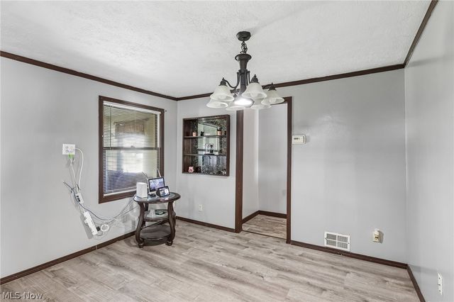 912 Maplewood Avenue, Painesville Twp, OH 44077