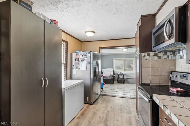 912 Maplewood Avenue, Painesville Twp, OH 44077